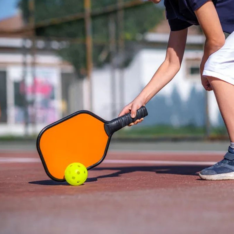 Paletta per pickleball, cos\'è il processo integrato di pressatura a caldo?